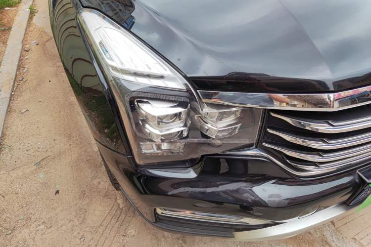 Used GAC Trumpchi GS8 2017 320T Two-Wheel Drive Luxury Smart Connectivity Version (7 Seats) Right Front Headlight