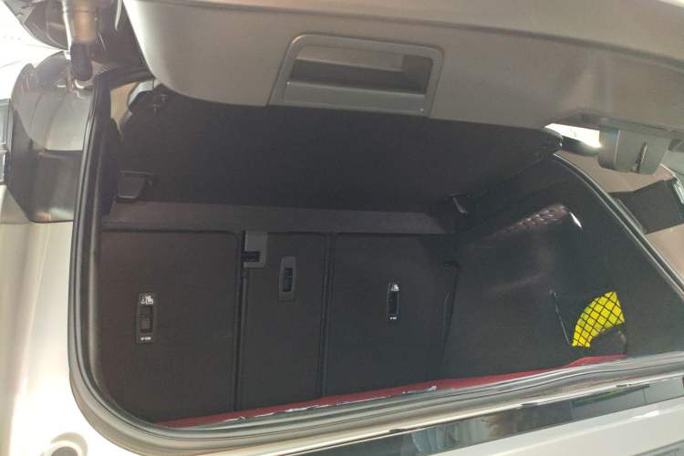 Used Land Rover Range Rover Evoque New Energy 2023 Aurora L P300e Plug-in Hybrid Electric Version