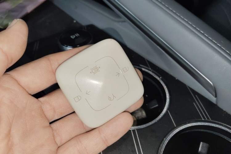 Used Zeekr 001 2024 WE Edition 95 kWh All-Wheel Drive Vehicle Key