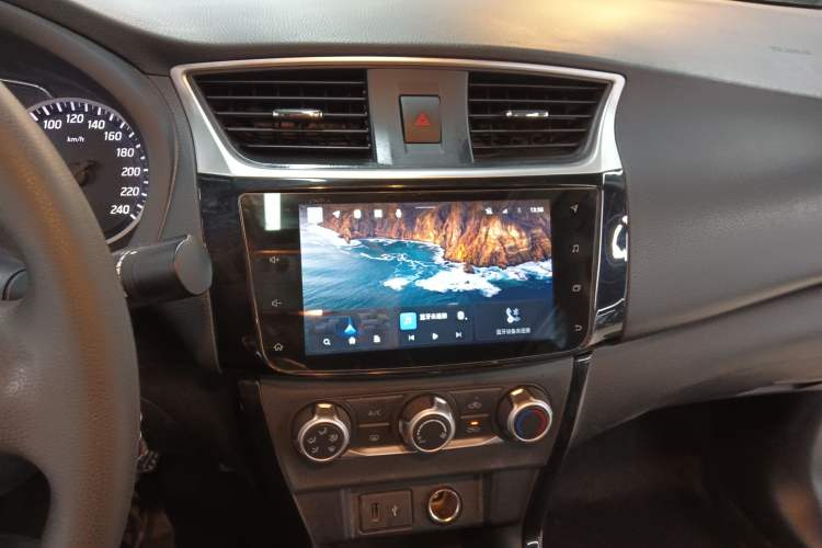 Used Nissan Sylphy 2021 Classic 1.6XL CVT Luxury Edition Audio And AC Panel