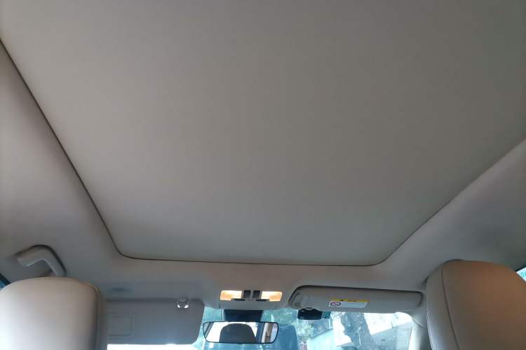 Used Toyota Highlander 2018 2.0T Four-Wheel Drive Prestige Version 7 Seats China V Emission Standard Headliner