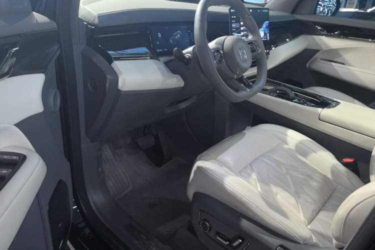 Used Zeekr 009 2024 7-Seater Walk-Through Version Four-Wheel Drive 108 kWh
