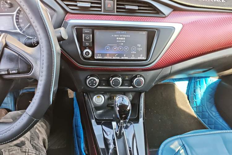 Used Nissan Lannia 2016 1.6L CVT Smart Cool Edition Audio And AC Panel