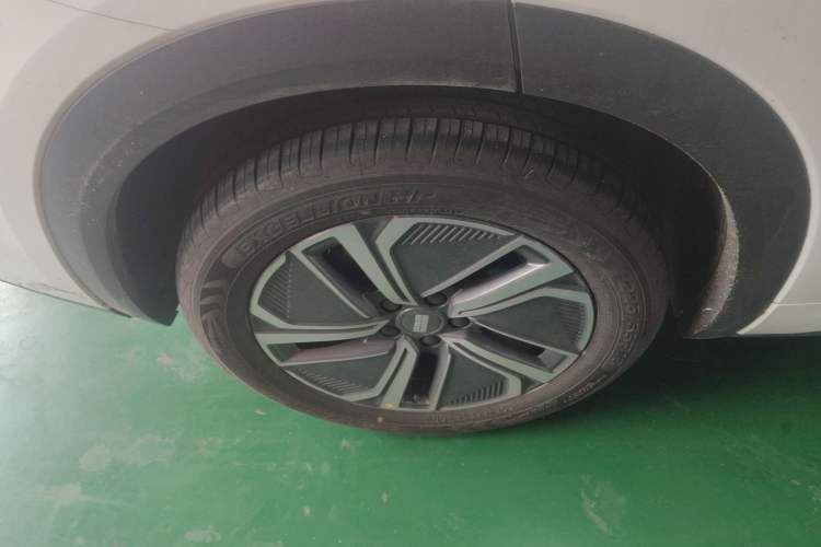 Used Geely Galaxy Galaxy Xingjian 7 EM-i 2025 120km Exploration+ Version