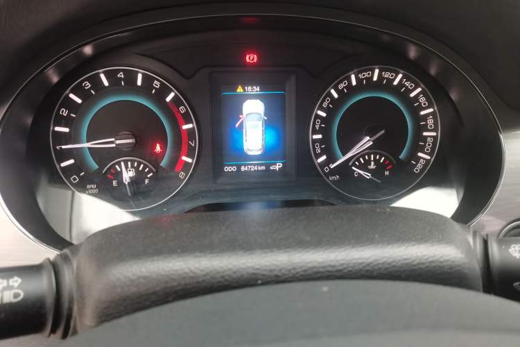 Used Haval H2 2016 Red-Label 1.5T Automatic Two-Wheel Drive Luxury Model
