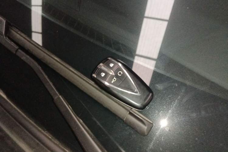 Used Changan UNI-V 2023 1.5T Prestige Model