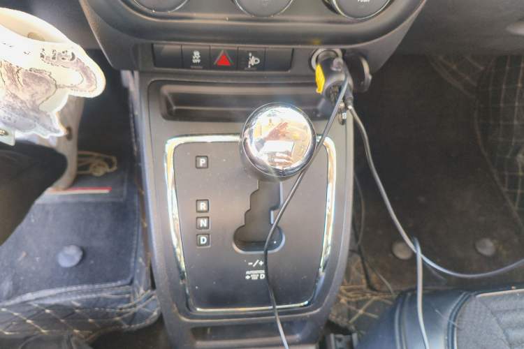 Used Jeep Compass 2015 2.0L two-wheel drive sport version