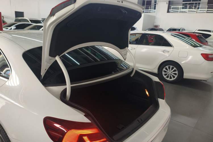 Used Volkswagen FAW-Volkswagen CC 2015 2.0 TSI Luxury Model
