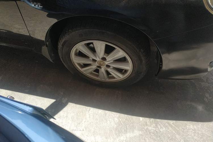 Used BYD L3 2015 Energy-Efficient Model 1.5L Automatic Comfort Edition Right Front Wheel Hub