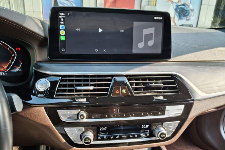 Used BMW 5 Series 2022 Second Facelift 530Li Luxury Version M Sport Package
