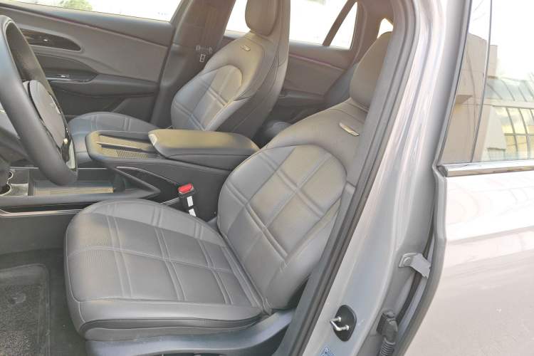 Used Hongqi EH7 2024 690 Pro
