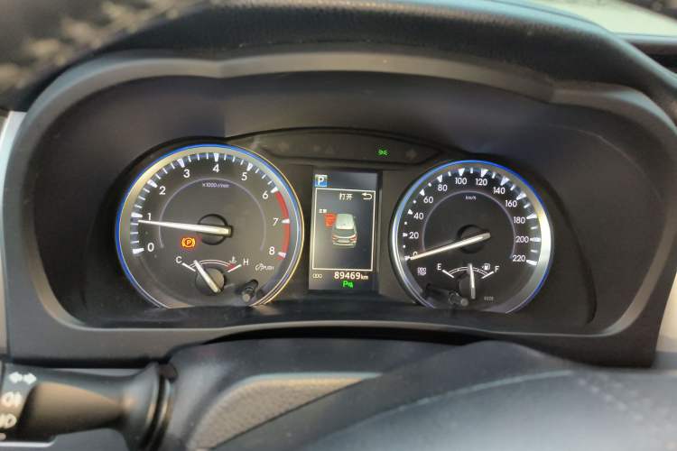 Used Toyota Highlander 2018 2.0T Four-Wheel Drive Luxury Version 7 Seats China VI Standard Instrument Cluster