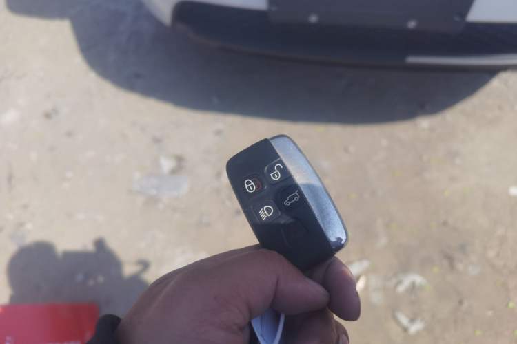 Used Land Rover Discovery Sport 2018 240 PS PURE Edition Vehicle Key