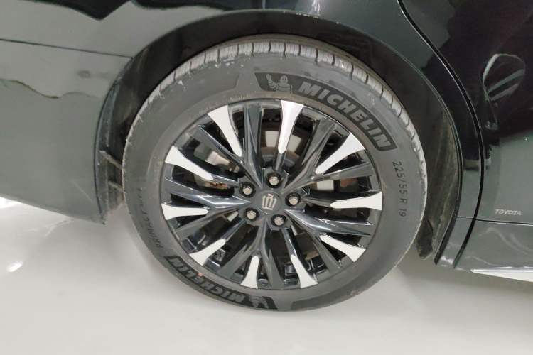 Used Toyota Vellfire 2024 Crown Dual-Engine 2.5L Ultimate Edition