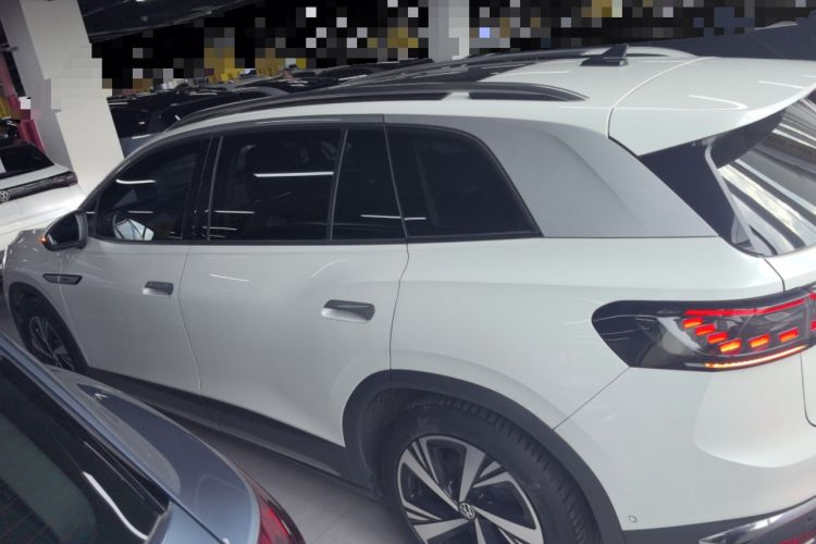 Used Volkswagen ID.6 CROZZ 2022 Long-Range PRO Edition Left Side