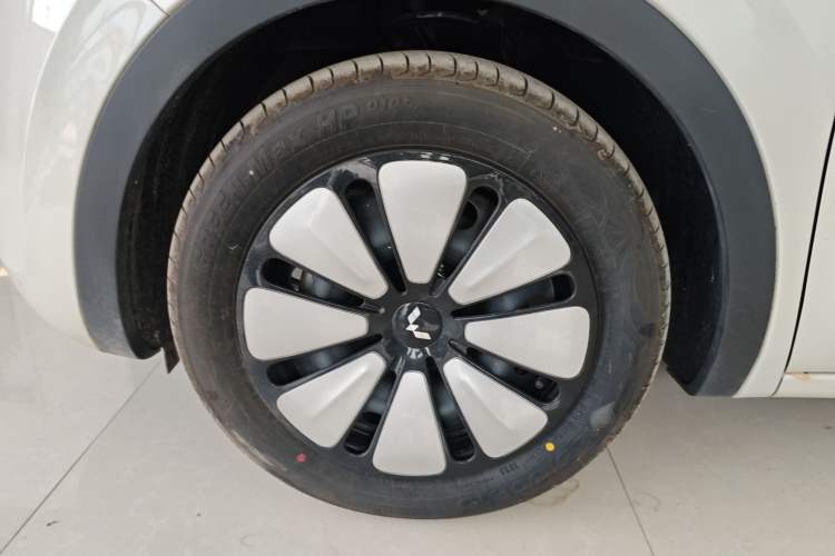 Used Wuling Bingo 2025 333 km Enjoyment Version Left Front Wheel Hub