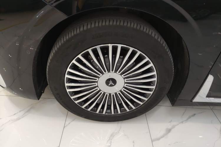 Used VOYAH Dream 2025 PHEV Four-Wheel Drive Prestige Kunpeng Edition