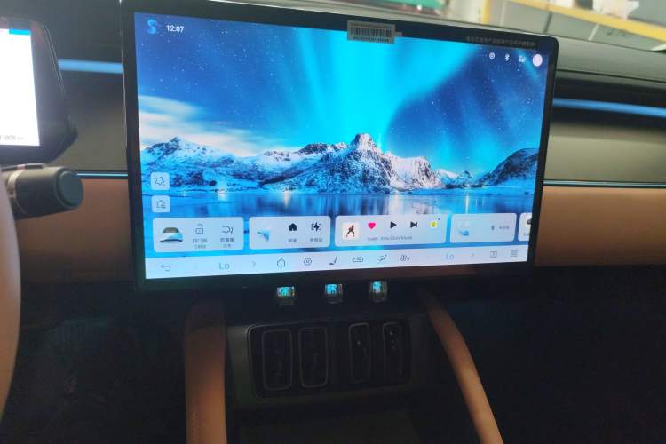 Used BYD Song L EV 2025 Intelligent Driving Version 662 km LiDAR Excellence Edition
