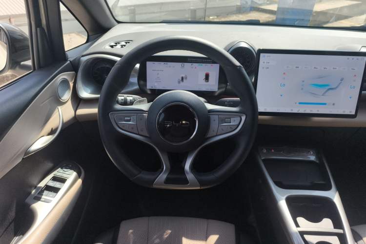 Used BYD Dolphin 2025 Intelligent Driving Version 410 km Fashion Edition