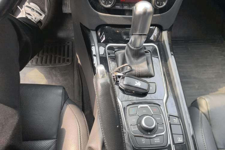 Used Peugeot 508 2011 2.3L Automatic Flagship Edition Gear Lever