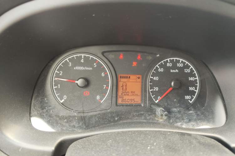 Used Venucia R30 2014 1.2L Manual Enjoyment Edition