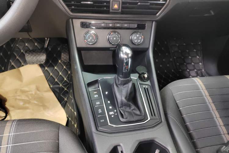 Used Volkswagen Lavida 2021 280TSI DSG Comfort Edition Gear Lever