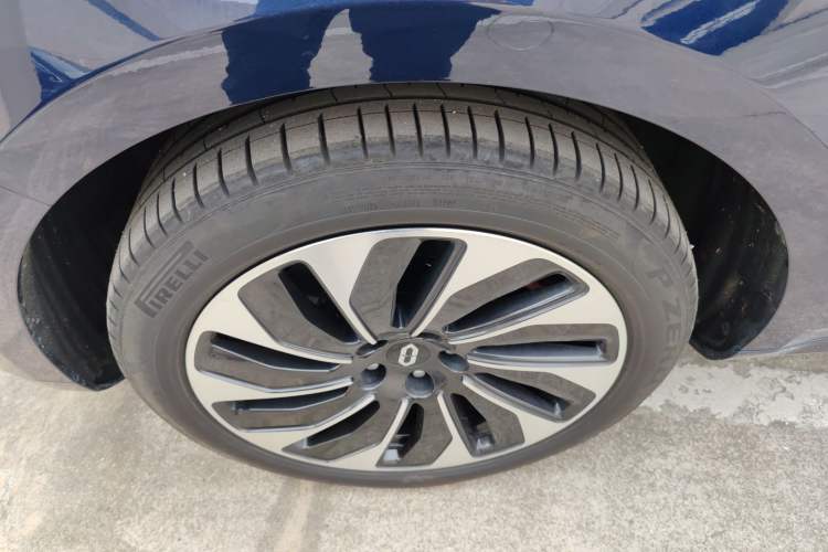 Used Hima AITO M5 2022 Range-Extended Rear-Drive Standard Version
