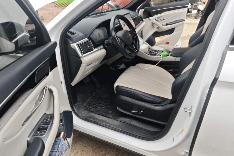 Used BYD Song PLUS New Energy 2023 Champion Edition DM-i 110KM Flagship Model Driver Seat