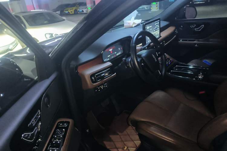 Used Lincoln Aviator 2023 3.0T V6 All-Wheel-Drive Executive Cruise Version Six Seats
