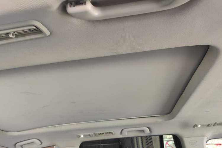 Used GAC Trumpchi GS8 2017 320T Two-Wheel Drive Luxury Smart Connectivity Version (7 Seats)