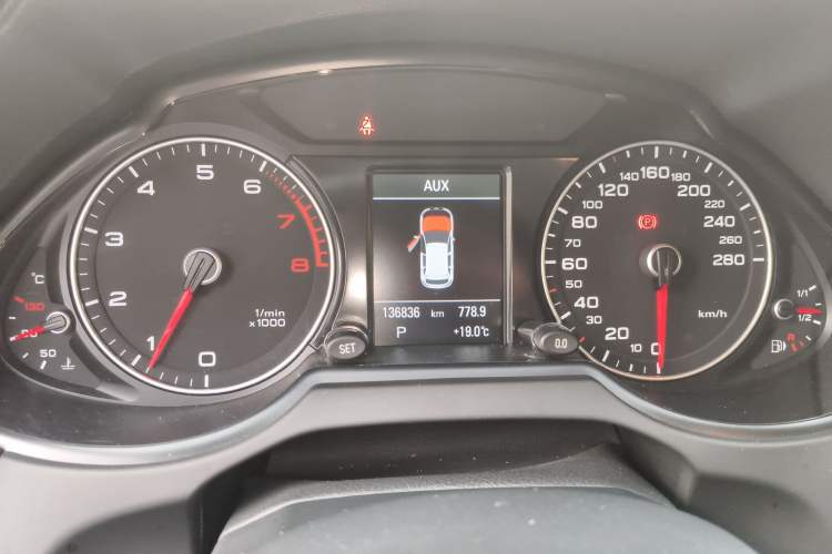 Used Audi Q5 2016 40 TFSI Technology Edition Instrument Cluster