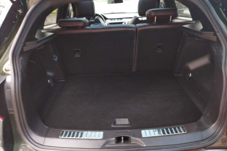 Used Land X7 2015 2.0T Panoramic Prestige Edition
