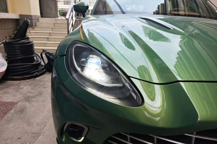 Used AstonMartin DBX 2023 3.0T STRAIGHT-SIX Right Front Headlight