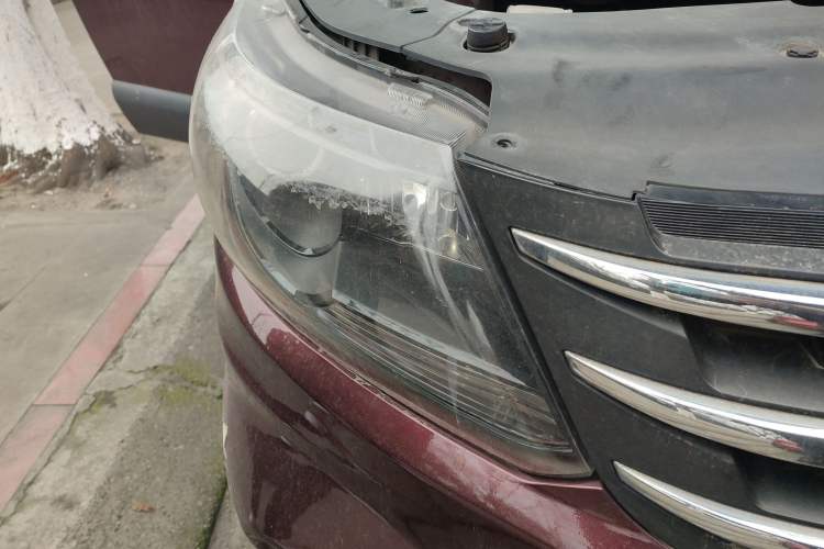 Used FORTHING Joyear X5 2013 1.6L Manual Luxury Model China IV Standard
