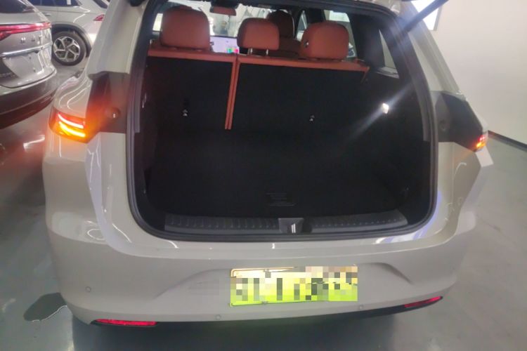 Used Li Auto L6 2025 Max Smart Refresh Edition Trunk