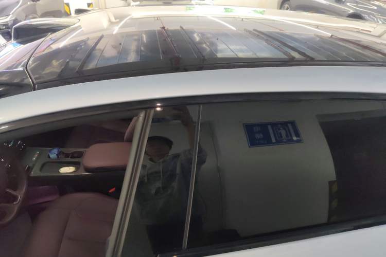 Used Nio ET5T 2023 75 kWh Touring Roof