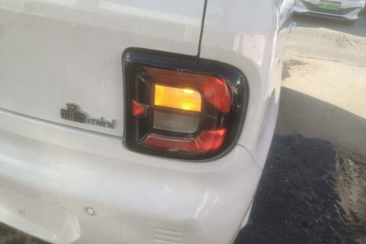 Used Geely Galaxy Panda 2024 Panda Mini 200km Endurance Bear
