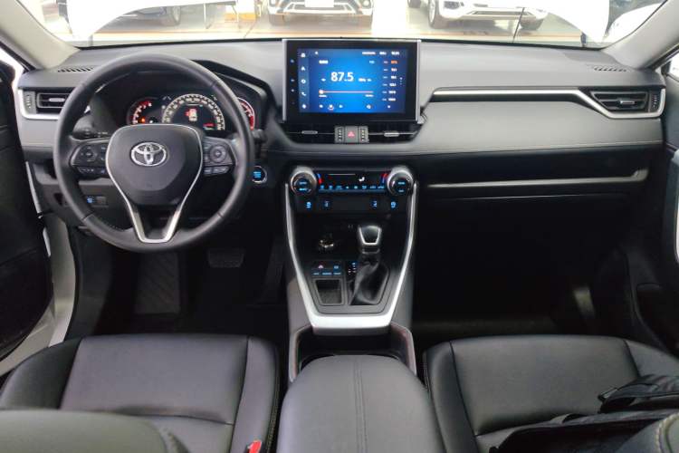 Used Toyota RAV4 2021 2.0L CVT Two-Wheel Drive Fashion PLUS Edition
