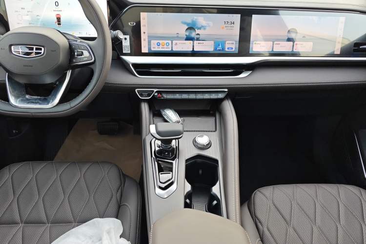 Used Geely Auto Monjaro L 2025 2.0TD Automatic Xingyun Version Audio And AC Panel