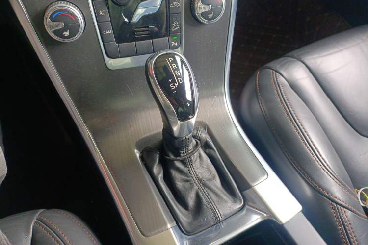 Used Volvo XC60 2014 T6 Zhiyi Edition Gear Lever