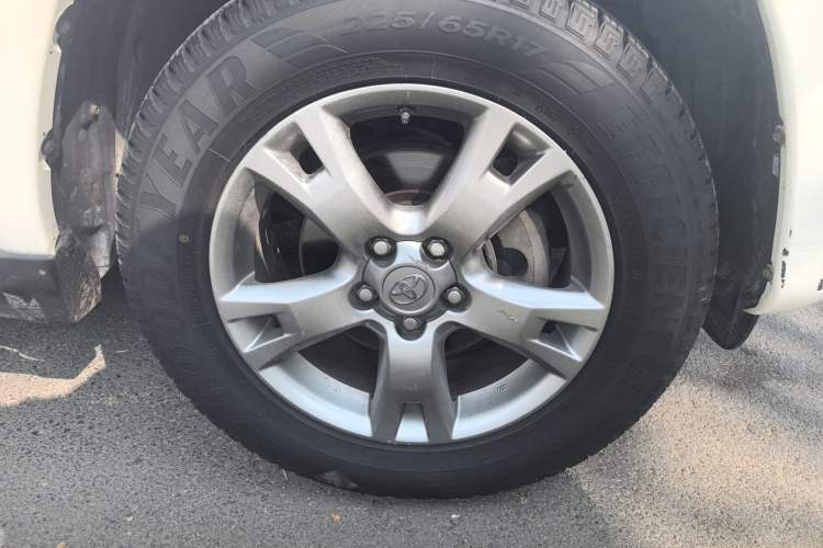 Used Toyota RAV4 2013 Special Edition 2.4L Automatic 4x4 Prestige Right Front Wheel Hub