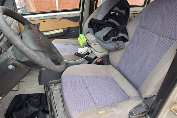 Used Wuling Zhiguang 2015 1.2L S Practical Model LSI Left Front Seat