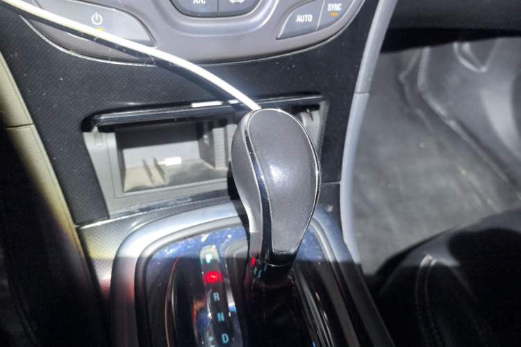 Used Buick Regal 2015 1.6T Leading Technology Model Gear Lever