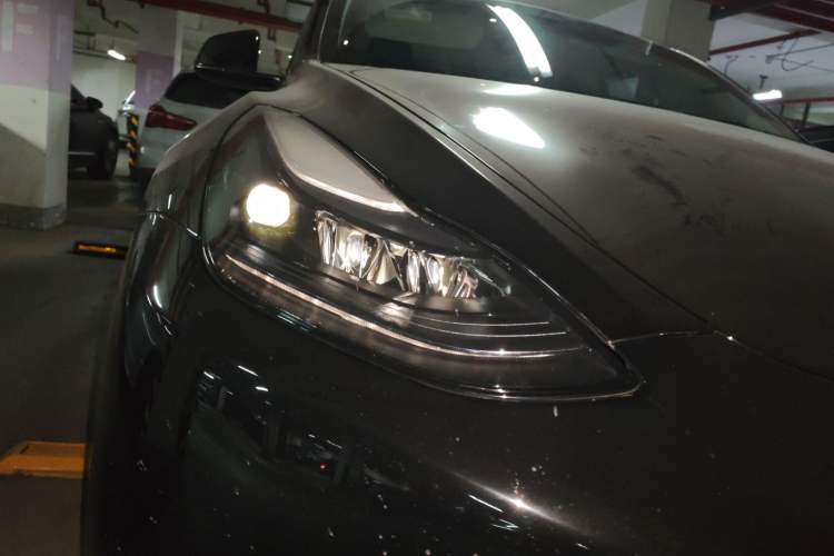 Used Tesla Model Y 2021 Standard Range Rear-Wheel Drive Version