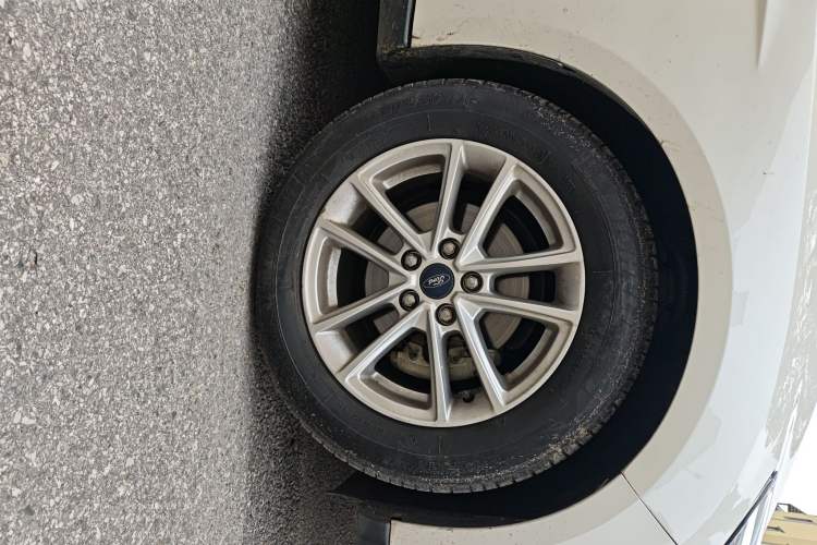 Used Ford Focus 2015 Hatchback 1.6L Automatic Fashion Edition