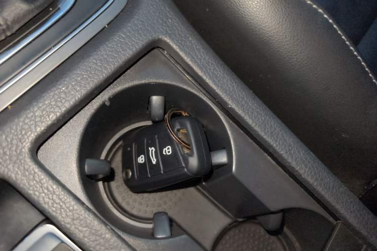 Used Volkswagen Golf 2016 230TSI Automatic Luxury Version
