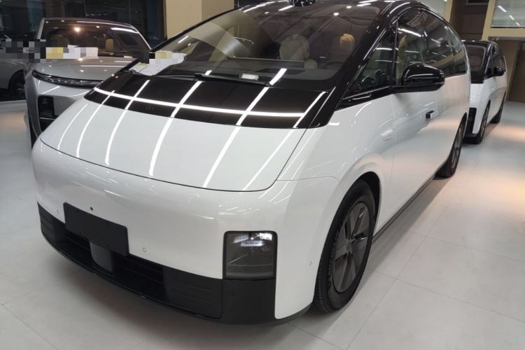 Used Li Auto MEGA 2025 Home Family Special Edition Guazi used car, China used car export, Used car for sale, Used  cars, Cheapest cars for sale