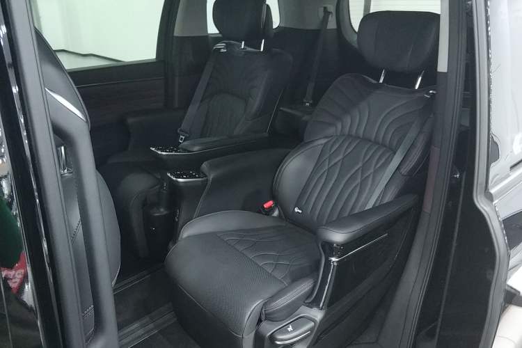 Used GAC Trumpchi M8 2024 Master Series 400T Prestige Edition Left Rear Seat