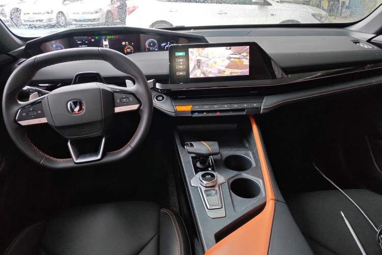 Used CHANGAN UNI-V 2022 1.5T Prestige Version
