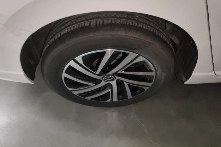 Used Volkswagen Lavida 2022 1.5L Automatic Comfort Edition Exterior 5